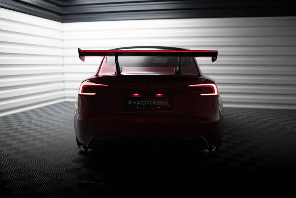 Carbon Spoiler + LED compatible with Tesla Model 3
