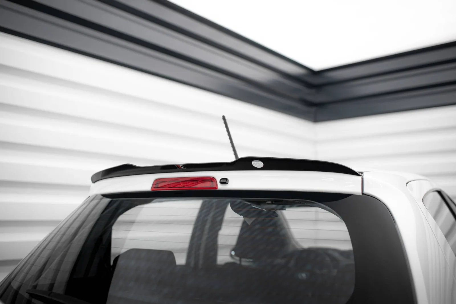 Spoiler Cap compatible with Toyota Yaris Mk3 Facelift