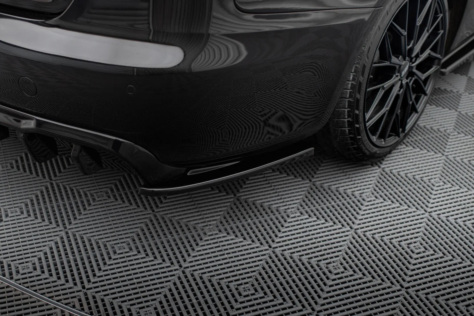 Rear Side Splitters V.2 compatible with Audi A4 B8