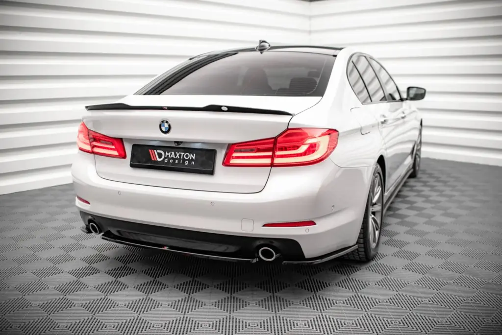 Rear Splitter compatible with BMW 5 Sedan G30