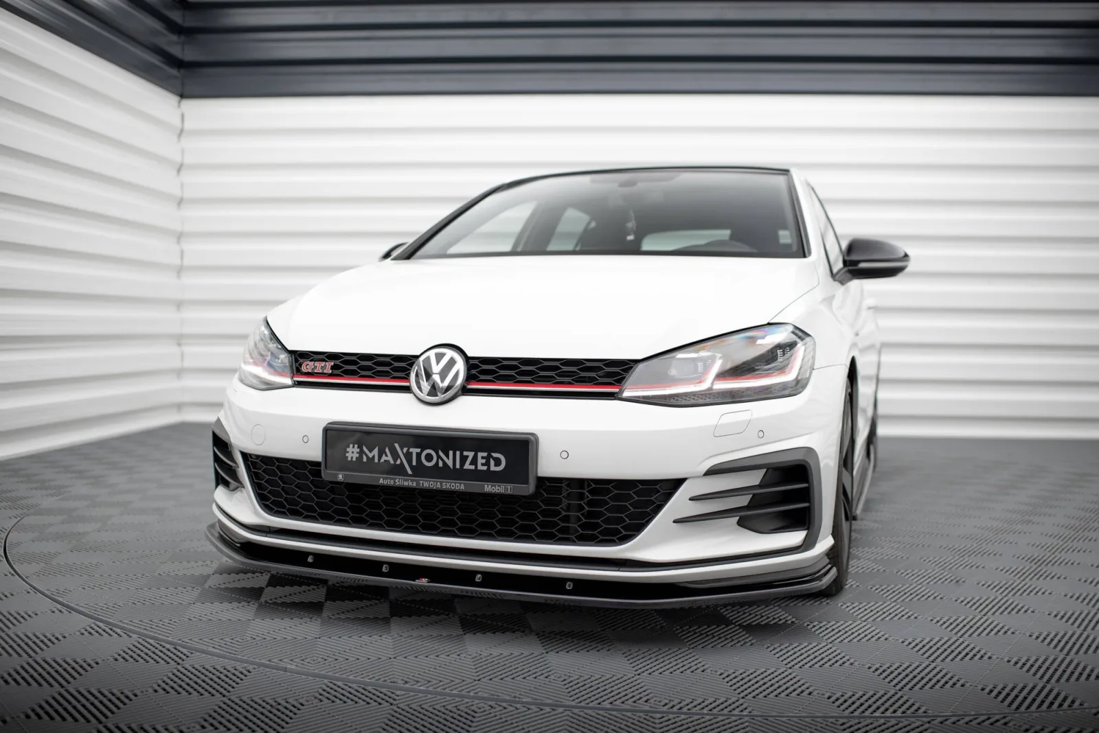 Front Splitter V.1 compatible with Volkswagen Golf GTI / GTD Mk7 Facelift