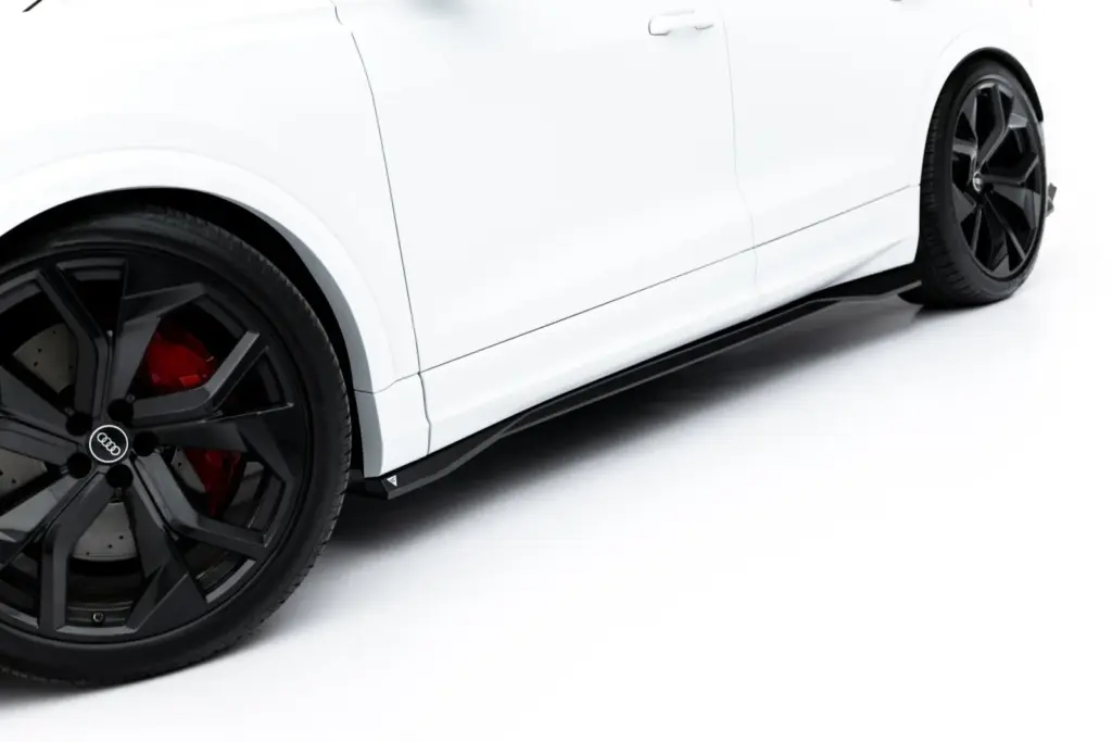 Prepreg Carbon Side Splitters compatible with Audi RSQ8 Mk1