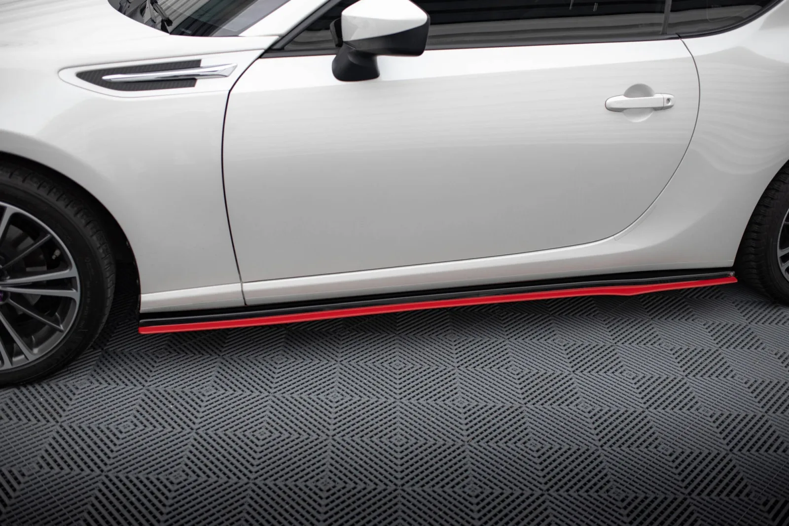 Side Skirts Diffusers V.2 compatible with Subaru BRZ Mk1 / Mk1 Facelift / Toyota GT86 Facelift