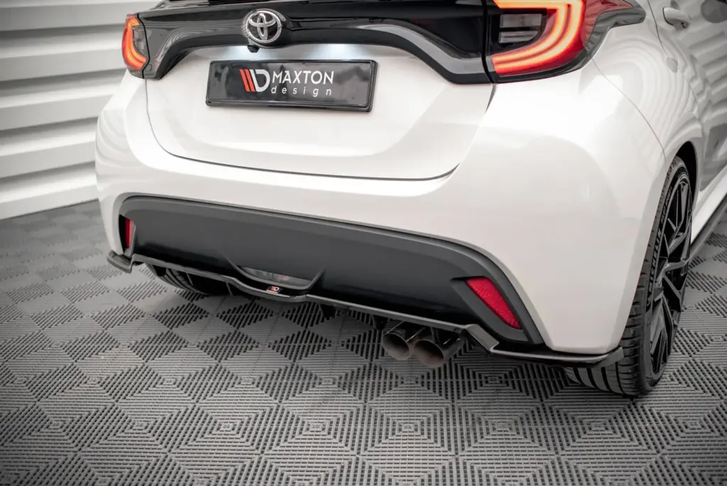 Rear Splitter (With Diffuser) V.2 compatible with Toyota Yaris Mk4