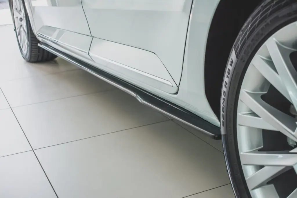 Side Skirts Diffusers compatible with Skoda Superb Liftback / Combi Mk3 Facelift