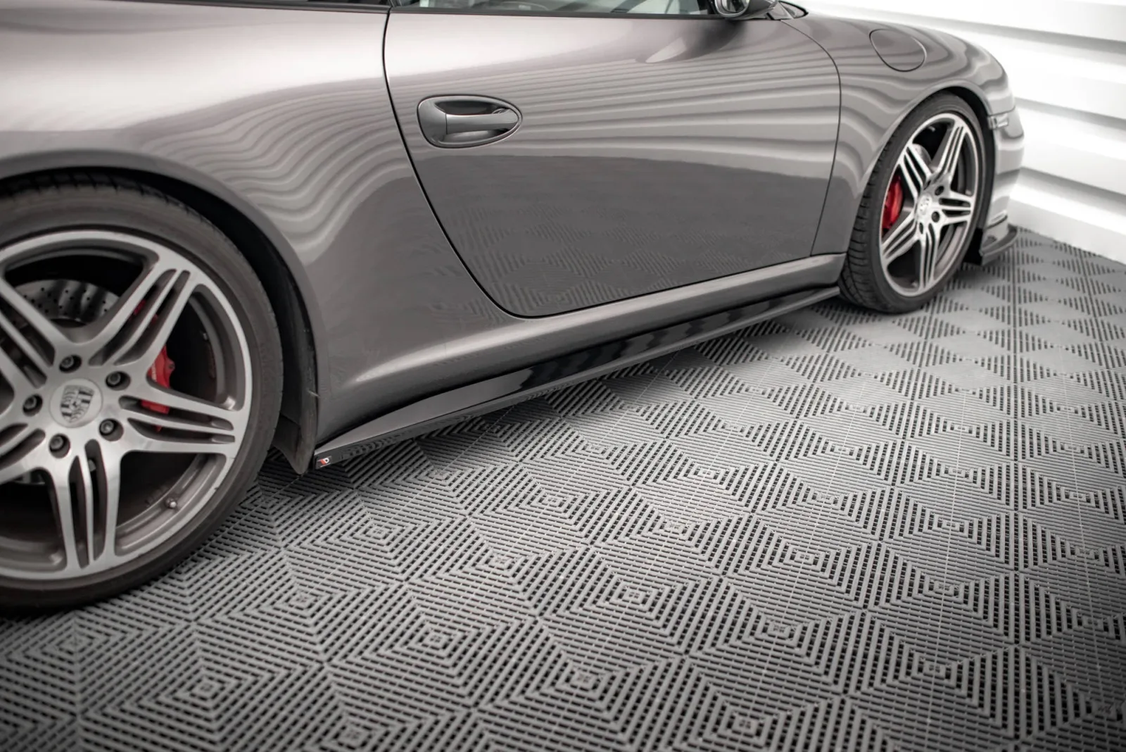 Side Skirts Diffusers compatible with Porsche 911 Carrera / Carrera GTS 997 Facelift