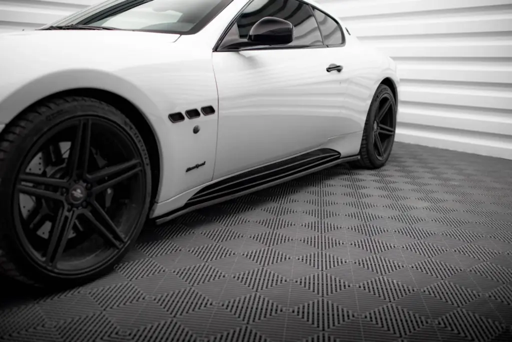 Side Skirts Diffusers compatible with Maserati Granturismo S Mk1