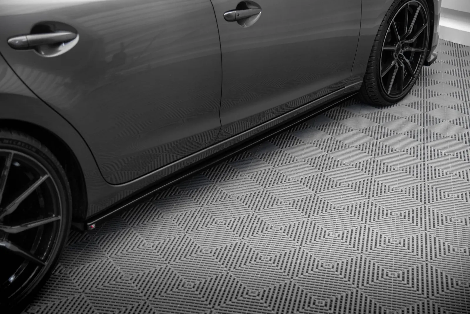 Side Skirts Diffusers compatible with Mazda 6 Estate Mk3 Facelift
