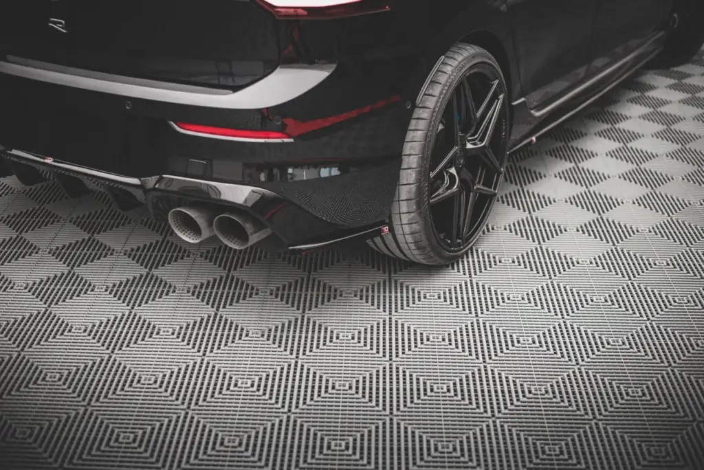 Rear Side Splitters V.3 compatible with Volkswagen Golf R Hatchback Mk8