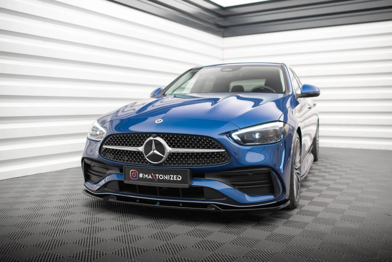 Front Splitter V.1 compatible with Mercedes-Benz C AMG-Line / 43 AMG W206