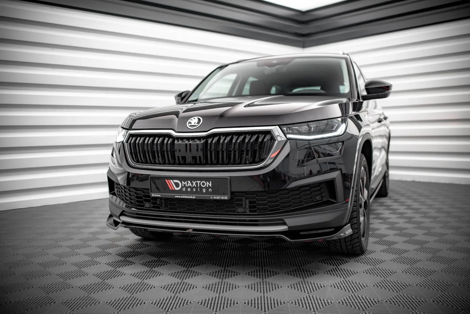 Front Splitter V.2 compatible with Skoda Kodiaq Mk1 Facelift