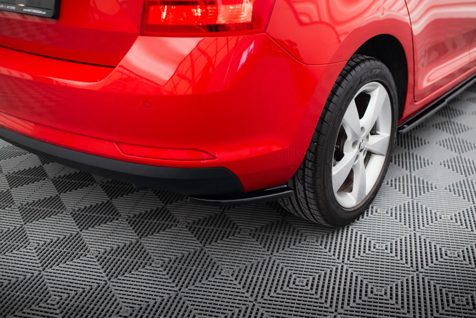 Rear Side Splitters compatible with Skoda Rapid Spaceback