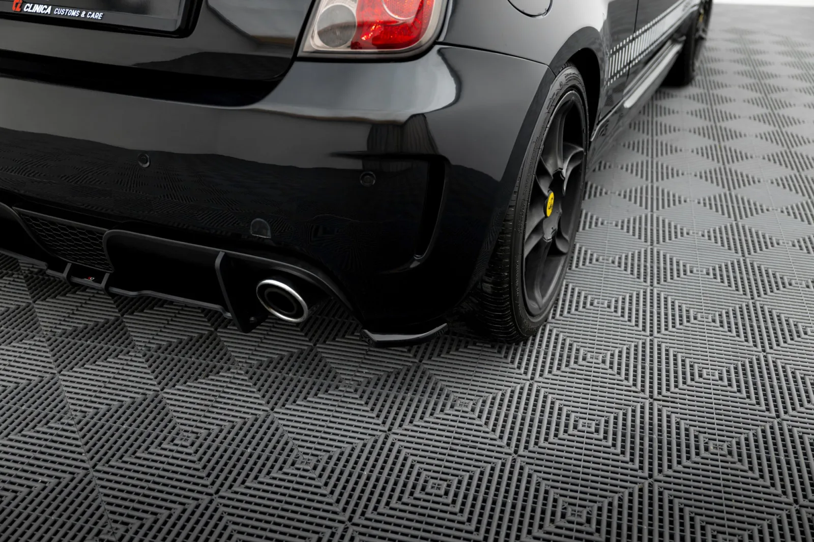 Rear Side Splitters V.2 compatible with Abarth 500 Mk1