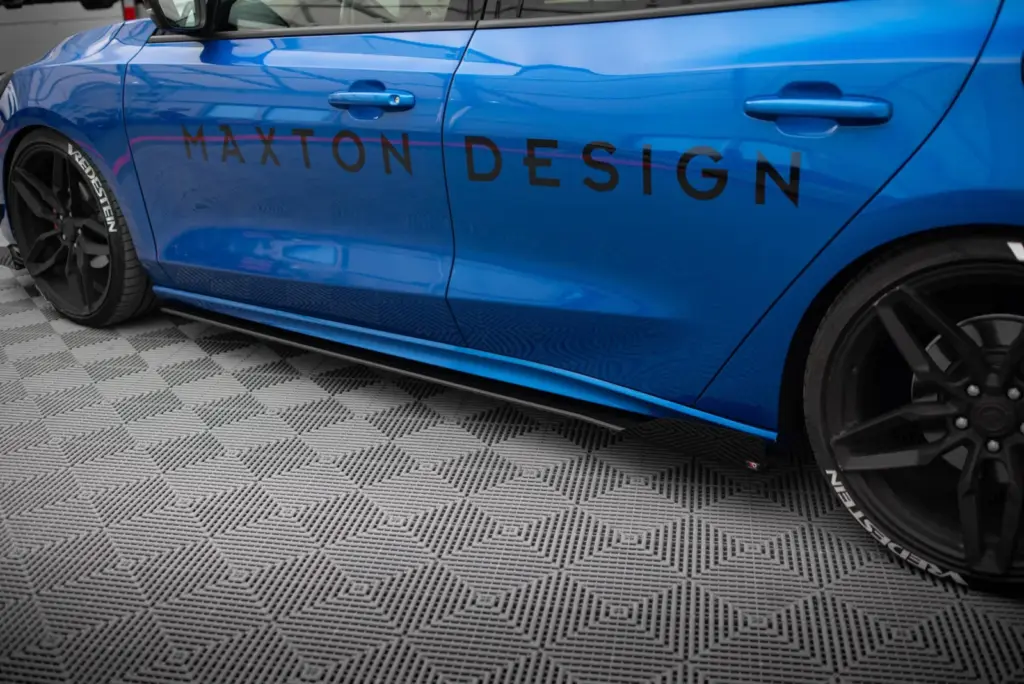Side Flaps compatible with Ford Focus ST / ST-Line Mk4