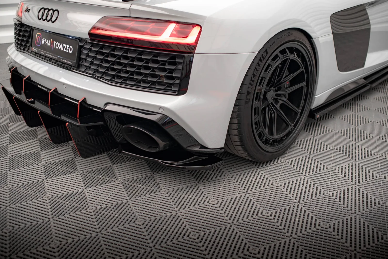 Rear Side Splitters compatible with Audi R8 Mk2 Facelift