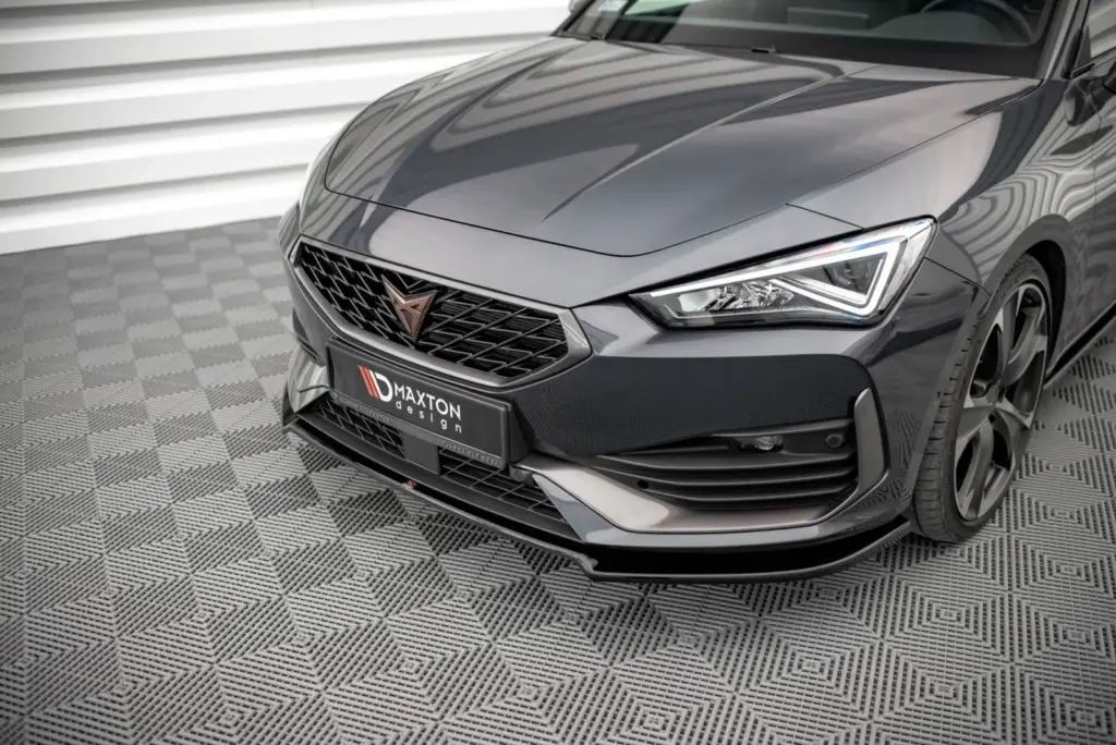 Front Splitter V.2 compatible with Cupra Leon Mk1