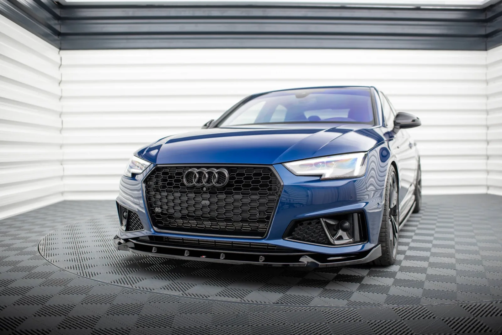 Front Splitter V.1 compatible with Audi A4 Competition B9