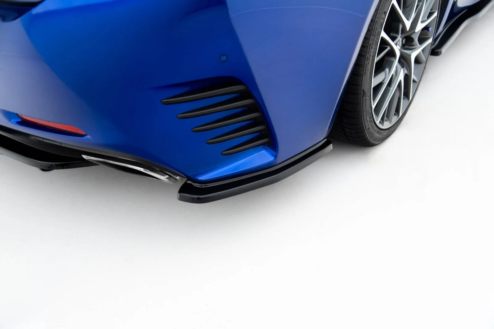 Rear Side Splitters compatible with Lexus Rc Mk1