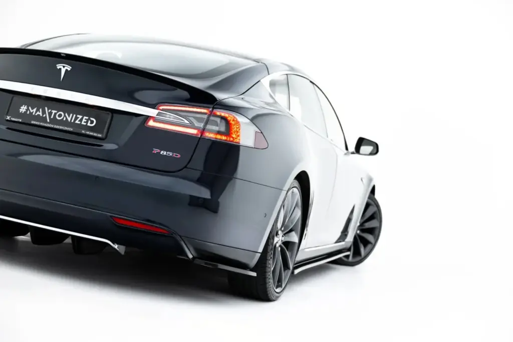 Rear Side Splitters V.1 compatible with Tesla Model S Mk1