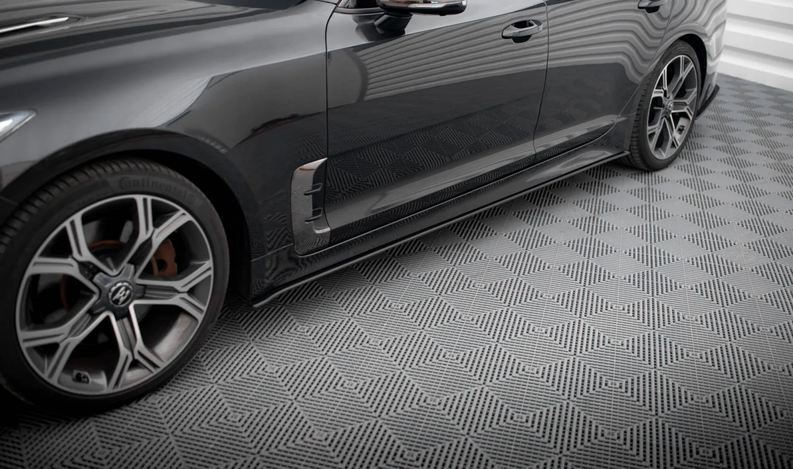 Side Skirts Diffusers Street Pro compatible with Kia Stinger GT / GT-Line / Standard Mk1