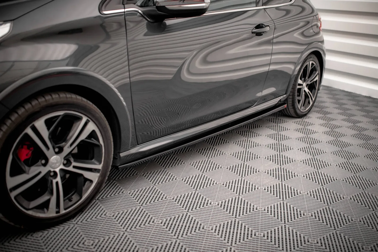 Side Skirts Diffusers compatible with Peugeot 208 GTi Mk1