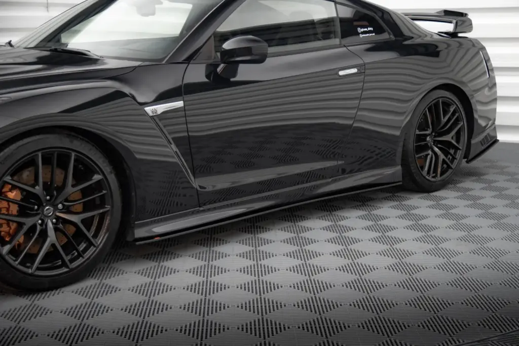 Side Skirts Diffusers Street Pro compatible with Nissan GTR R35 Facelift