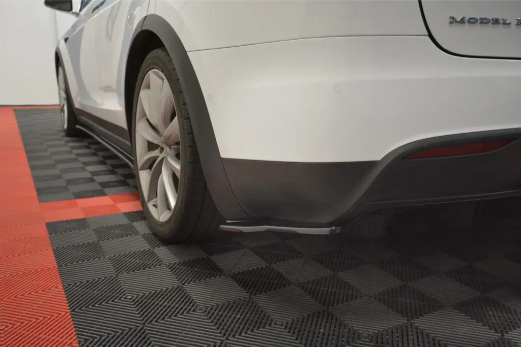 Rear Side Splitters V.2 compatible with TESLA MODEL X