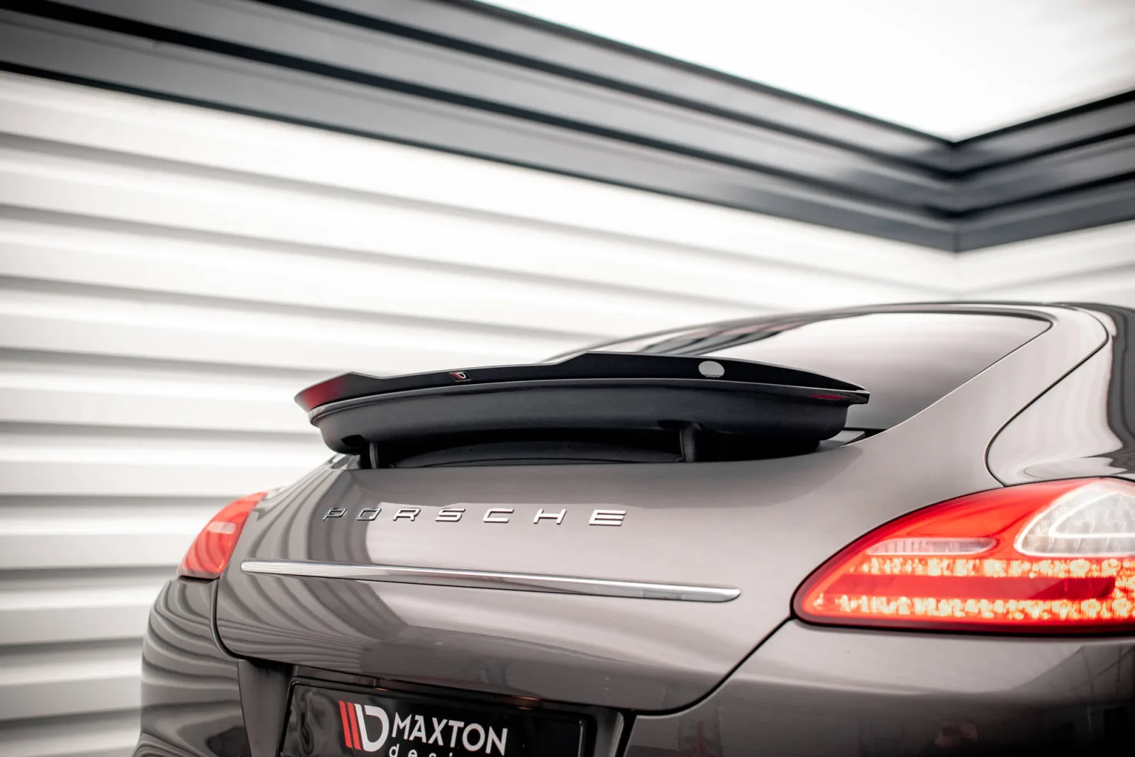 Spoiler Cap compatible with Porsche Panamera / Panamera Diesel 970