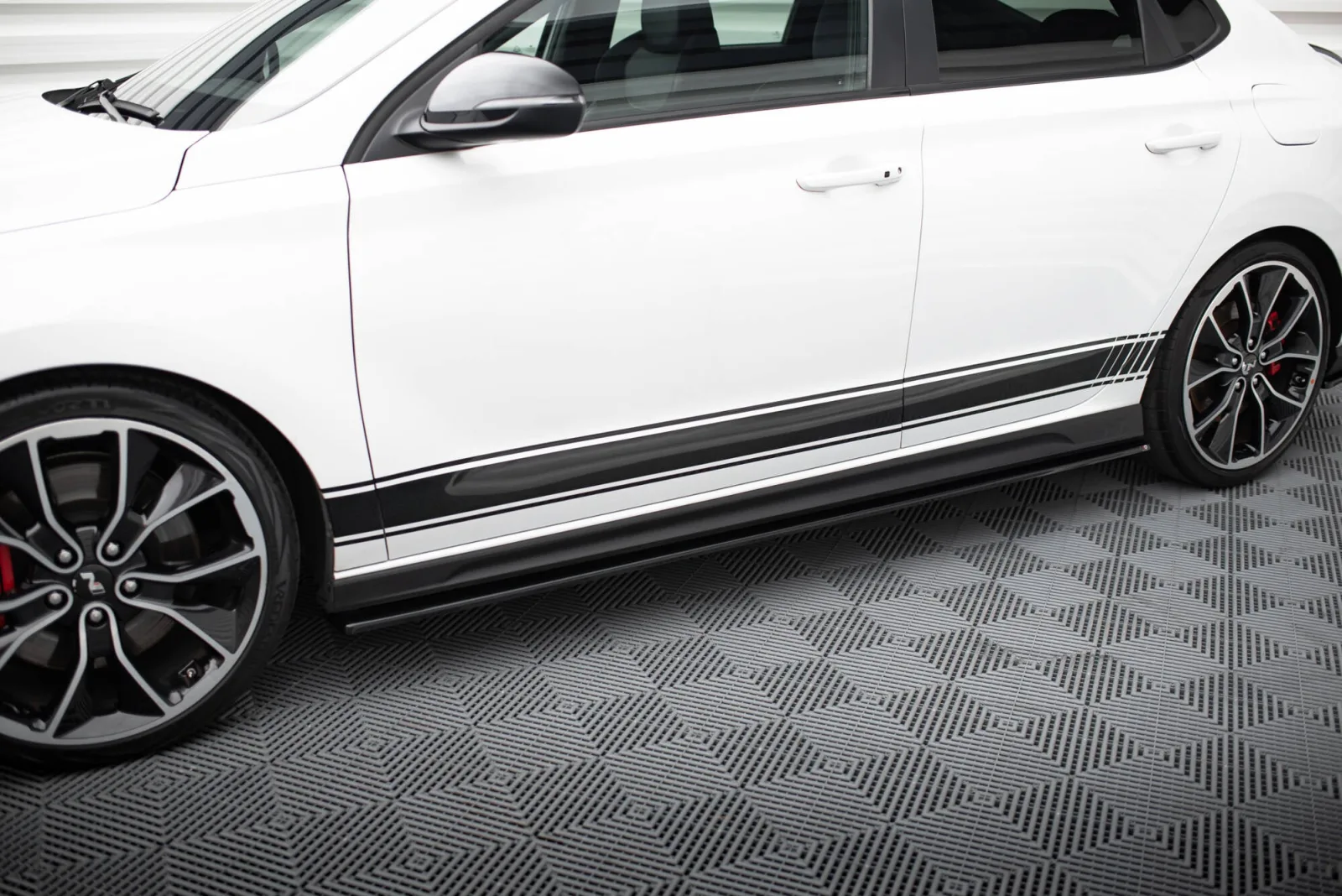 Side Skirts Diffusers V.1 compatible with Hyundai I30 N Mk3 Hatchback / Fastback