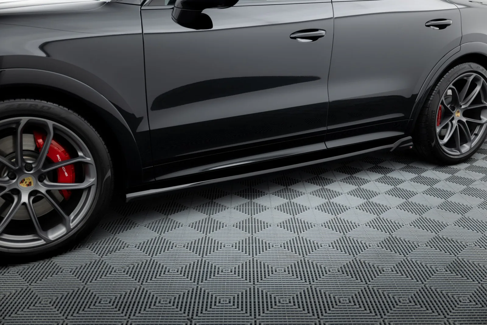 Side Skirts Diffusers compatible with Porsche Cayenne Coupe / SUV Mk3
