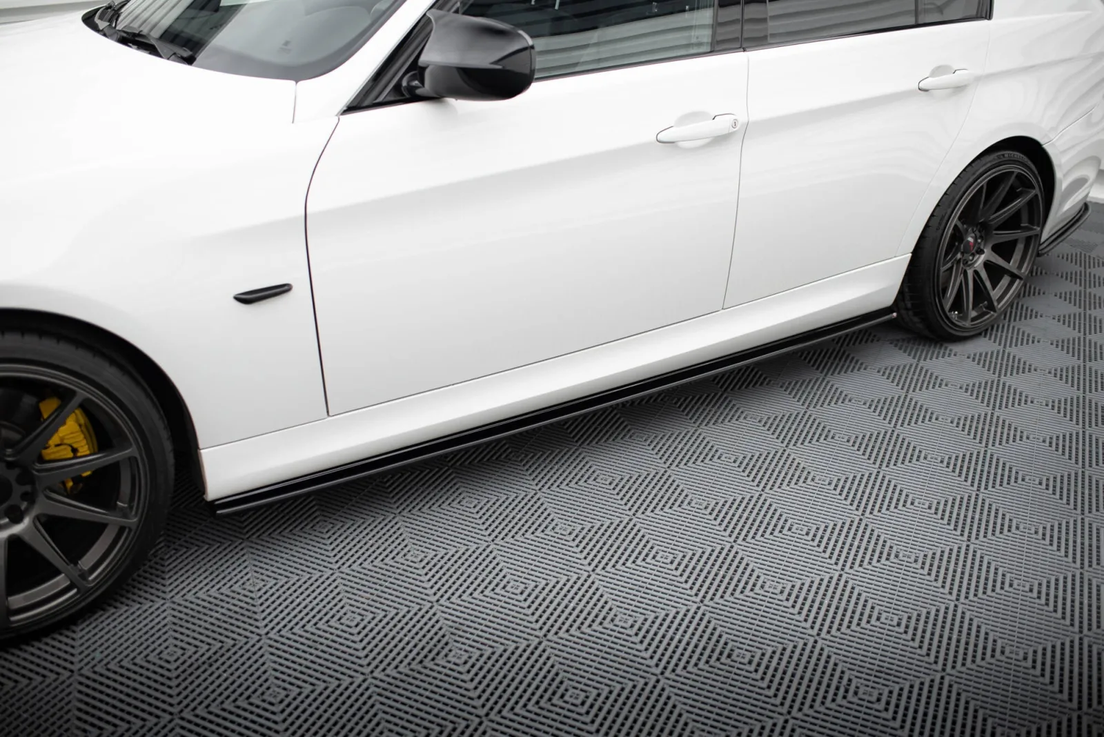Side Skirts Diffusers compatible with BMW 3 M-Pack Sedan / Touring E90 / E91