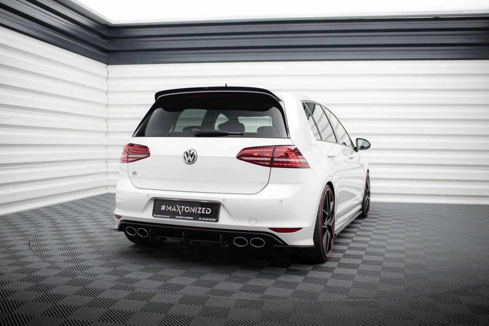 Rear Diffuser i Rear Side Splitters compatible with VW Golf 7 R Hatchback
