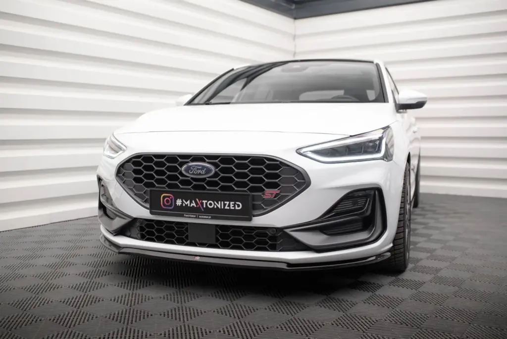 Front Splitter V.3 compatible with Ford Focus ST / ST-Line Mk4 Facelift