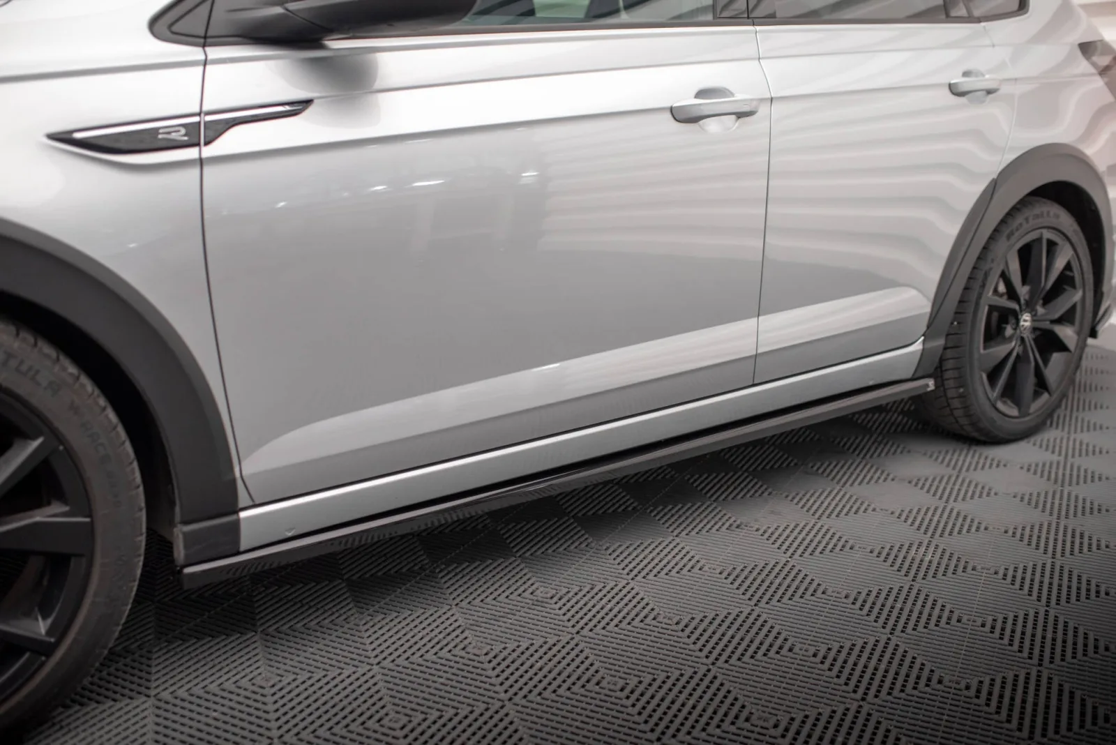 Side Skirts Diffusers compatible with Volkswagen Taigo R-Line Mk1