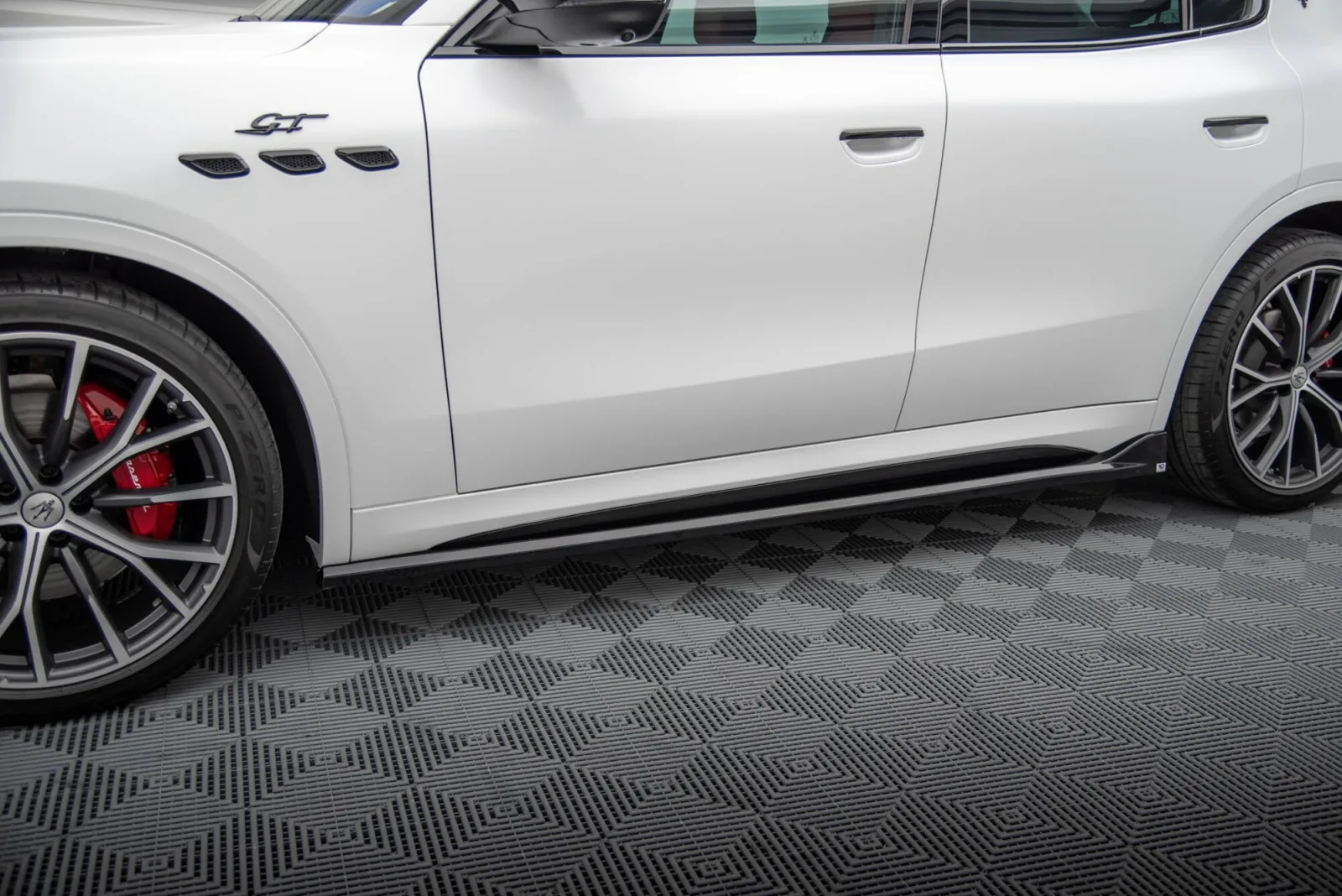 Side Skirts Diffusers compatible with Maserati Grecale GT / Modena Mk1