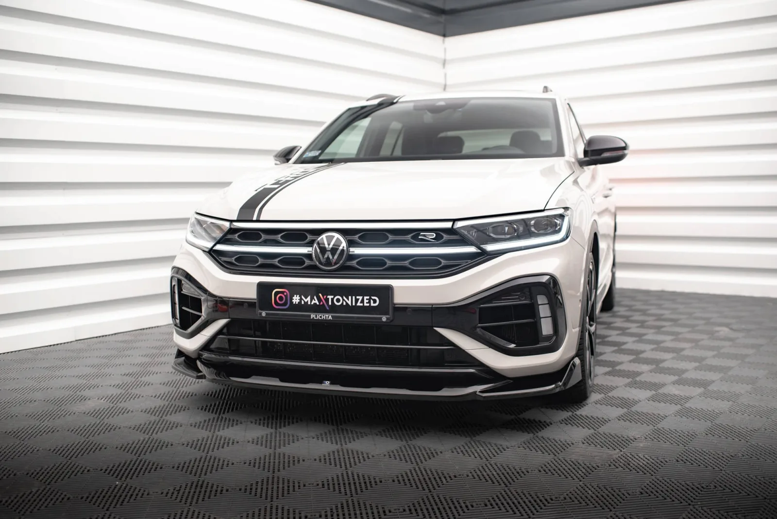 Front Splitter V.2 compatible with Volkswagen T-Roc R / R-Line Mk1 Facelift