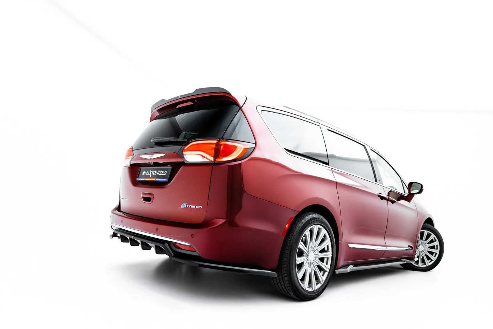 Side Skirts Diffusers V.2 compatible with Chrysler Pacifica Mk2
