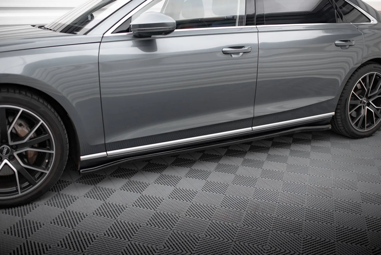 Side Skirts Diffusers compatible with Audi A8 D5