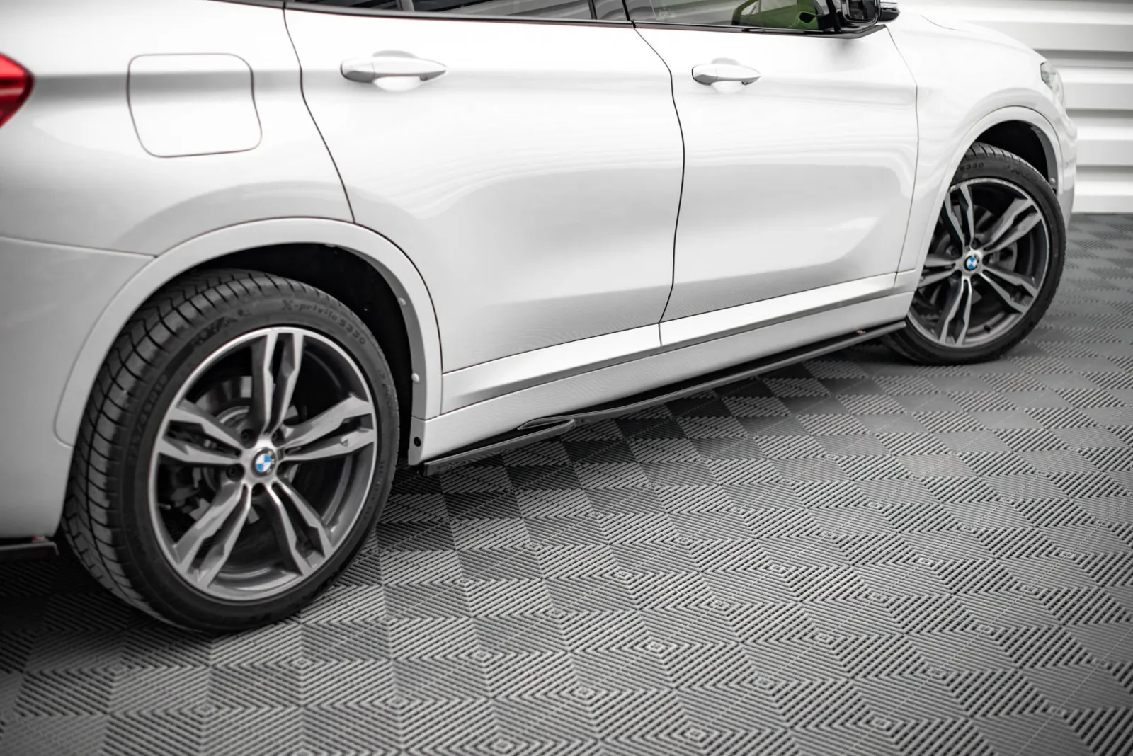 Side Skirts Diffusers compatible with BMW X1 M-Pack F48 / F48 Facelift