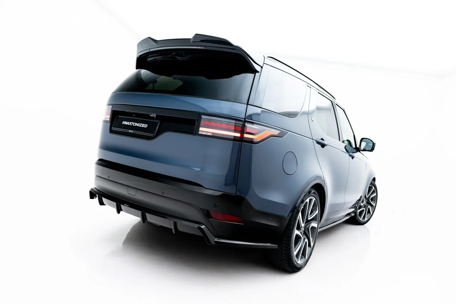 Rear Splitter (With Diffuser) compatible with Land Rover Discovery HSE Mk5 Facelift