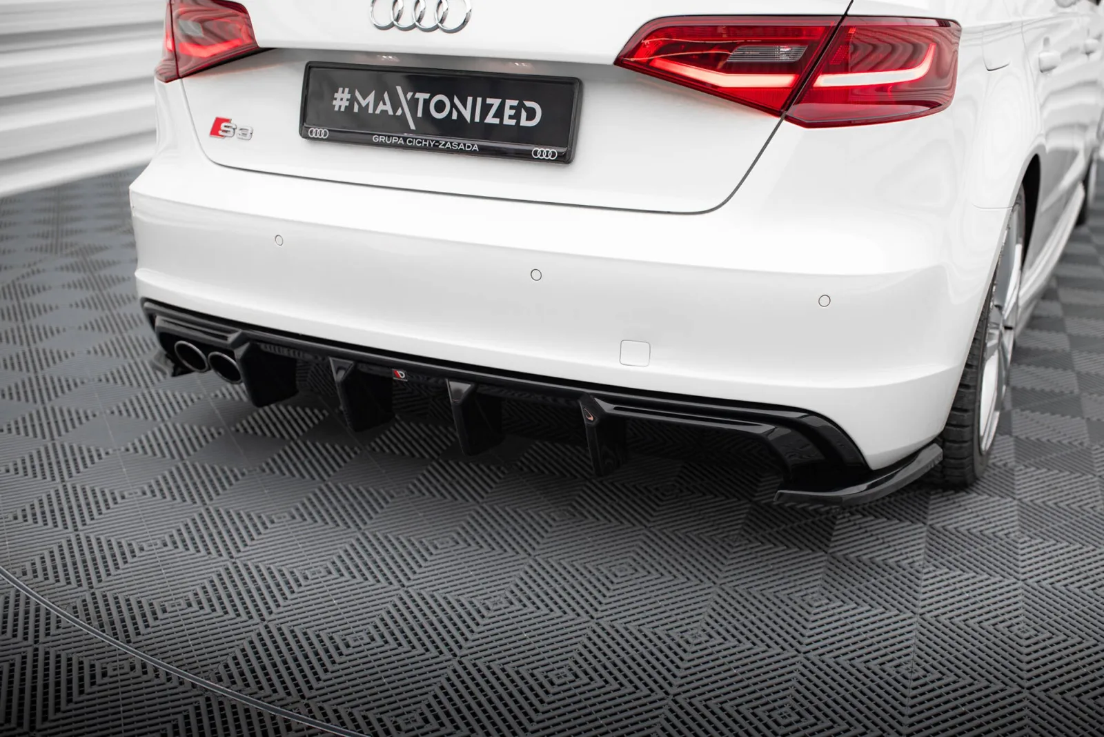 Rear Valance compatible with Audi A3 S-Line Sportback 8V (Version with single exhaust tip on one side)